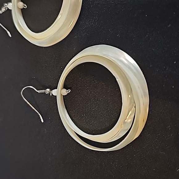 2 Pair of Sea Shell Pierced Earrings🐈14 - Picture 6 of 10